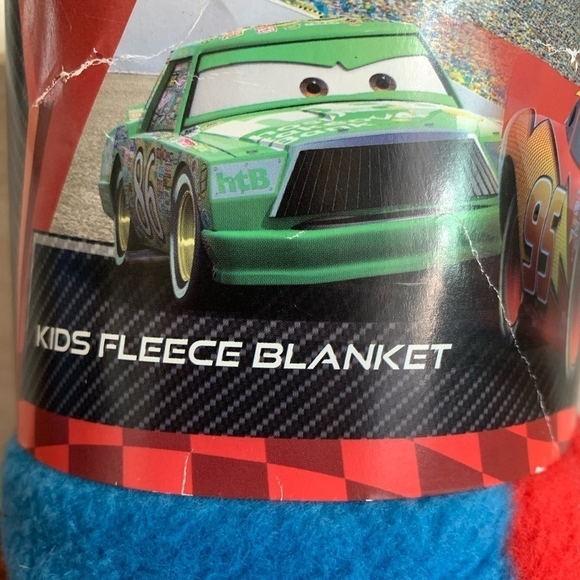 New PLUSH THROW BLANKET Red Blue DISNEY Pixar Cars 2 Fleece Blanket Travel Throw - Picture 4 of 4